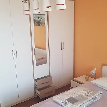 Apartment Lighthouse *