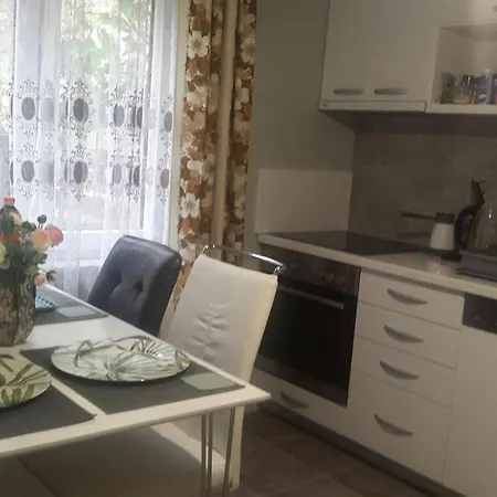 Lighthouse Apartman *
