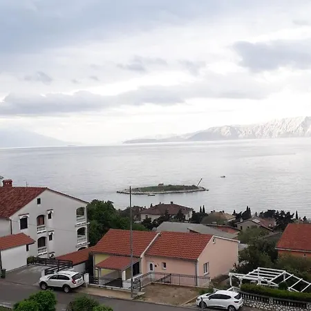 Lighthouse Apartman *